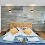 Stylish Kwiska By Renters Apartment Wroclaw