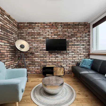 Stylish Kwiska By Renters Apartmán *