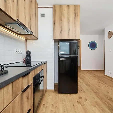 Apartment Stylish Kwiska By Renters Breslau
