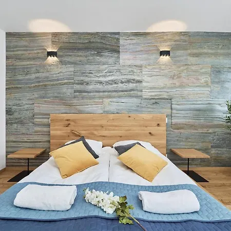 Stylish Kwiska By Renters Apartmán Vratislav