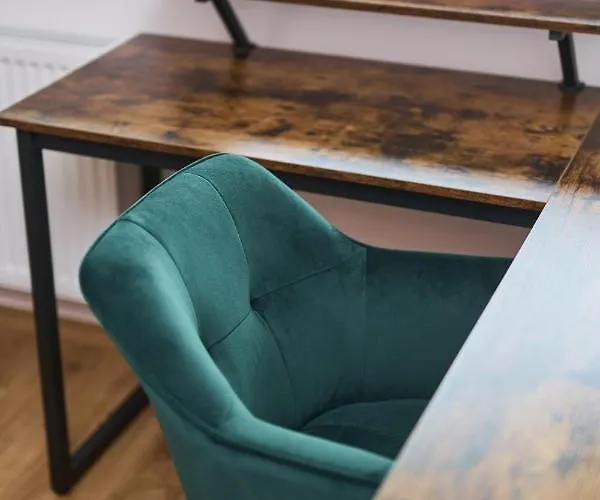 Stylish Kwiska By Renters Apartamento