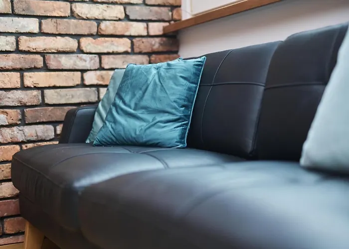 Apartment Stylish Kwiska By Renters Breslau